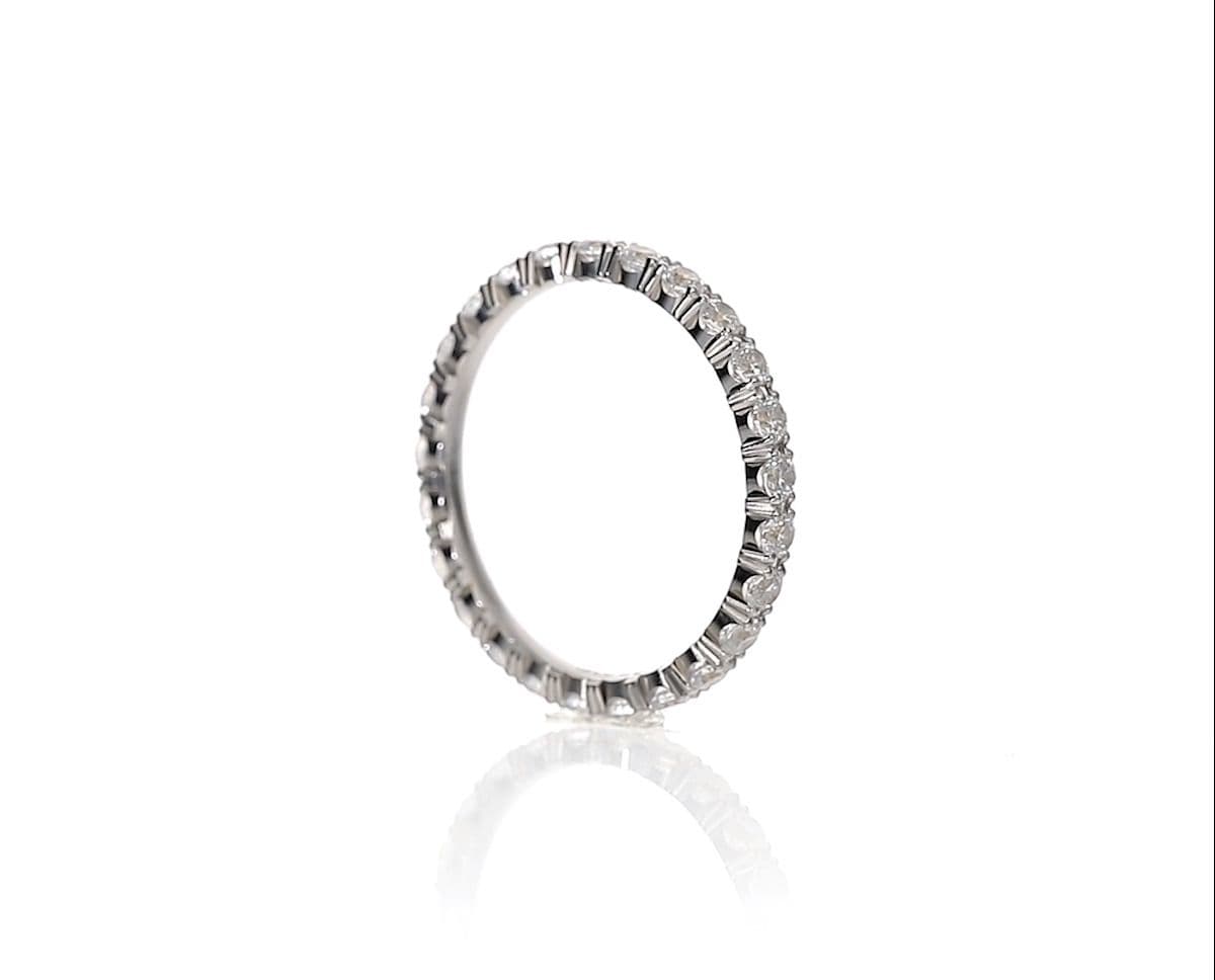 Vídeo de anillo blanco con diamante