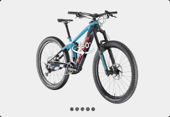 Vista giratoria 360° de una bicicleta de montaña eléctrica azul
