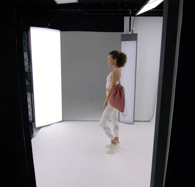 Ayuda a tu equipo en tareas tediosas de fotografía de moda